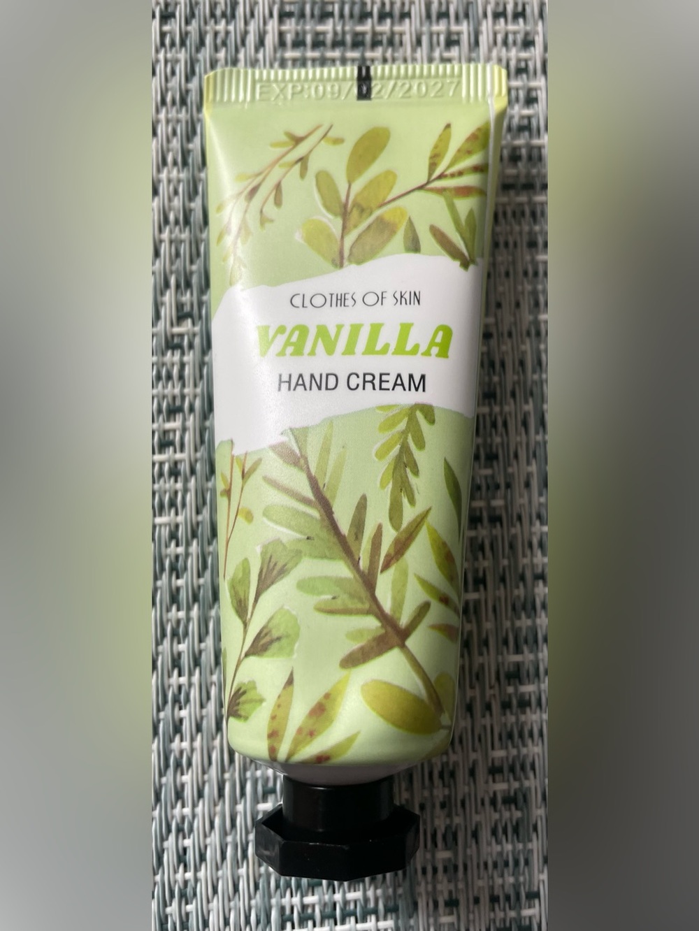 Clothes Of Skin Vanilla Hand Cream Travel Mini Light Green NWOT